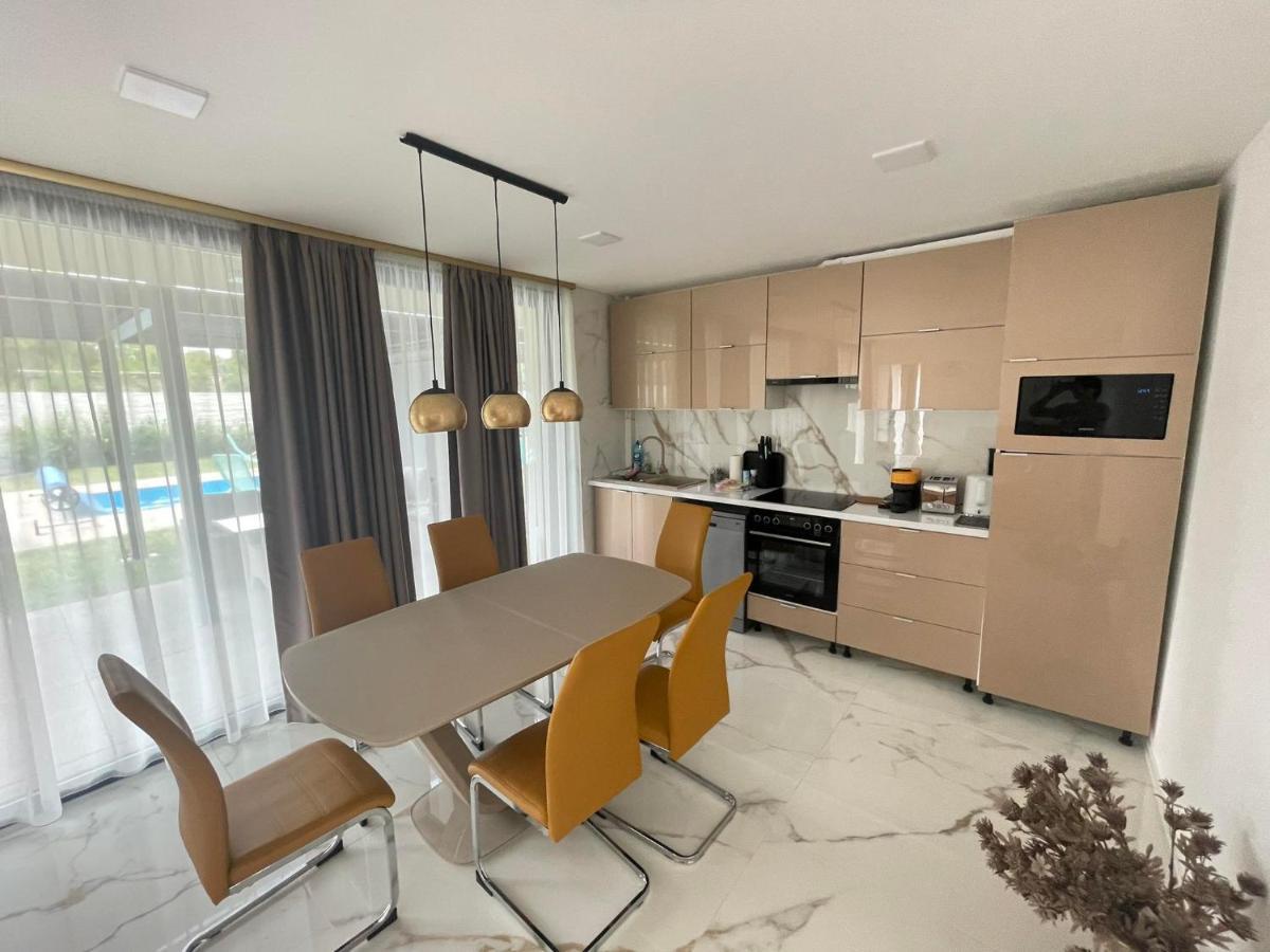 Luxury Apartments In Balatonalmadi, Almadi Lux Apartman III - Pure Gold Exteriör bild